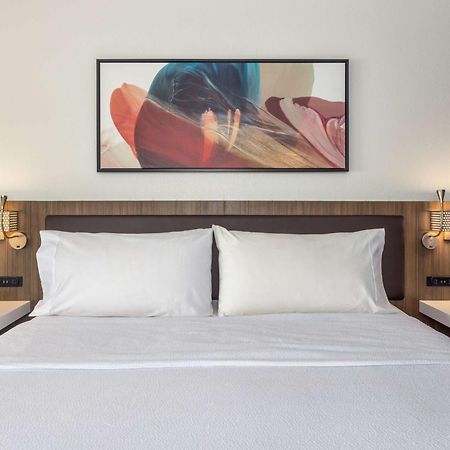 Hilton Garden Inn Oakbrook Terrace Dış mekan fotoğraf