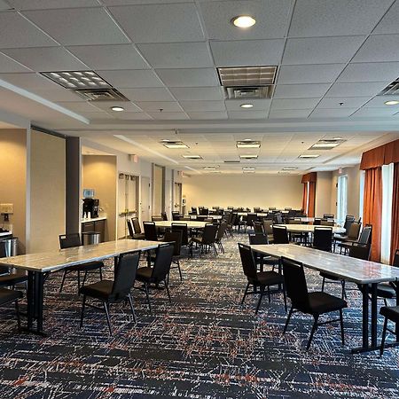 Hilton Garden Inn Oakbrook Terrace Dış mekan fotoğraf