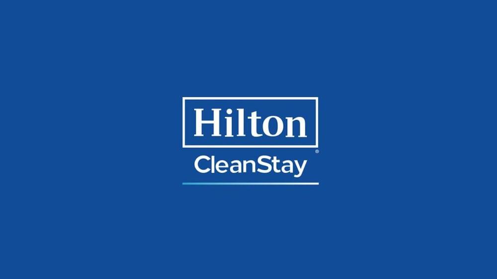 Hilton Garden Inn Oakbrook Terrace Dış mekan fotoğraf