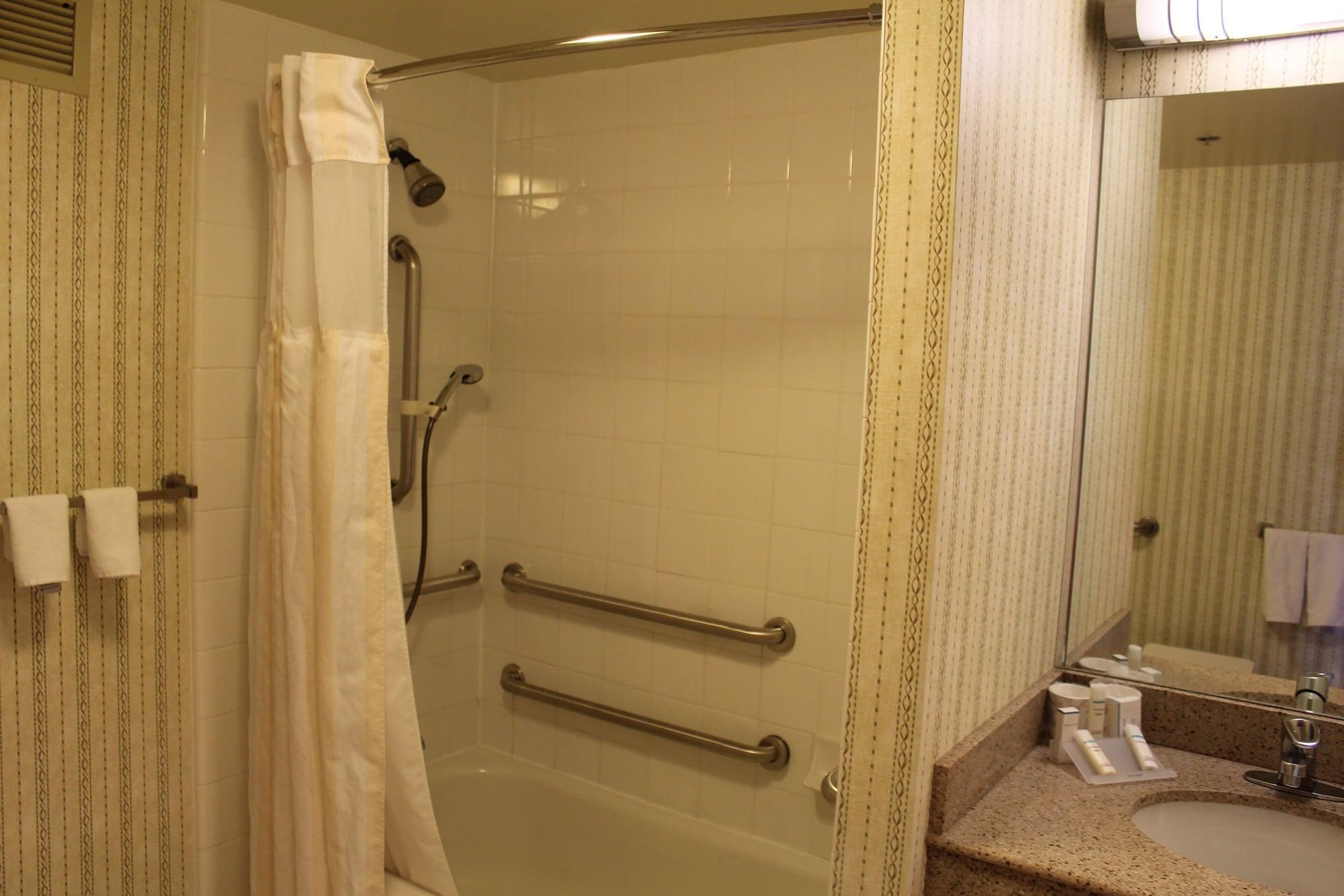 Hilton Garden Inn Oakbrook Terrace Dış mekan fotoğraf