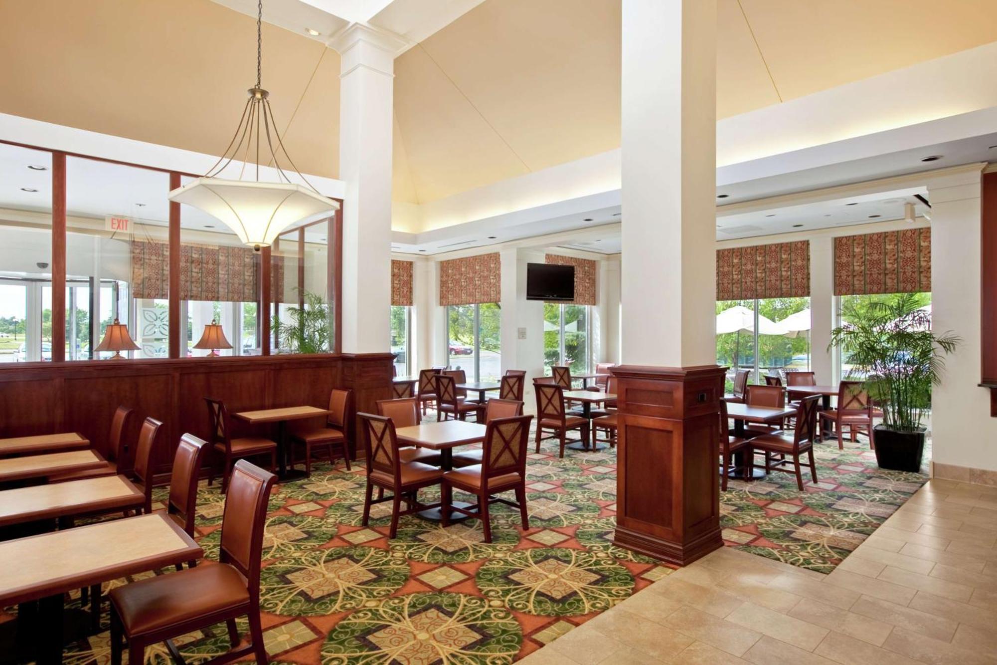 Hilton Garden Inn Oakbrook Terrace Dış mekan fotoğraf