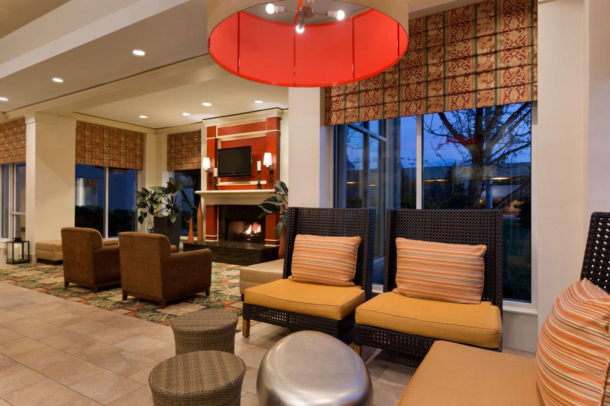 Hilton Garden Inn Oakbrook Terrace Dış mekan fotoğraf