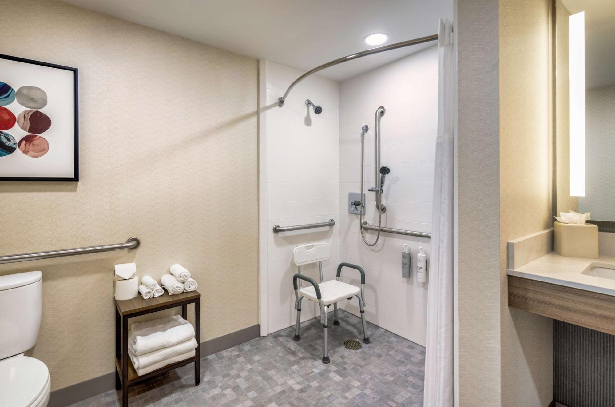 Hilton Garden Inn Oakbrook Terrace Dış mekan fotoğraf