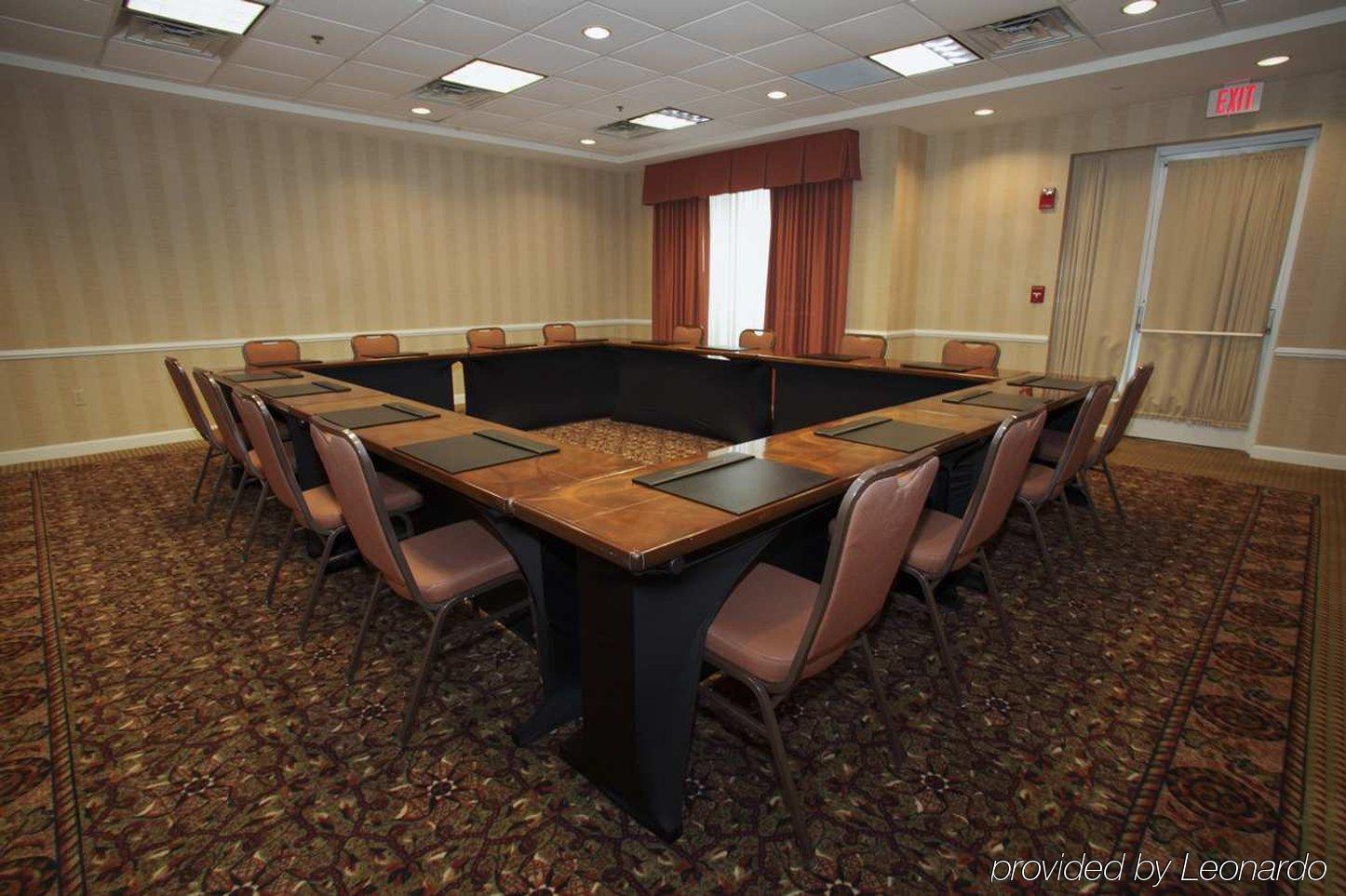 Hilton Garden Inn Oakbrook Terrace Dış mekan fotoğraf