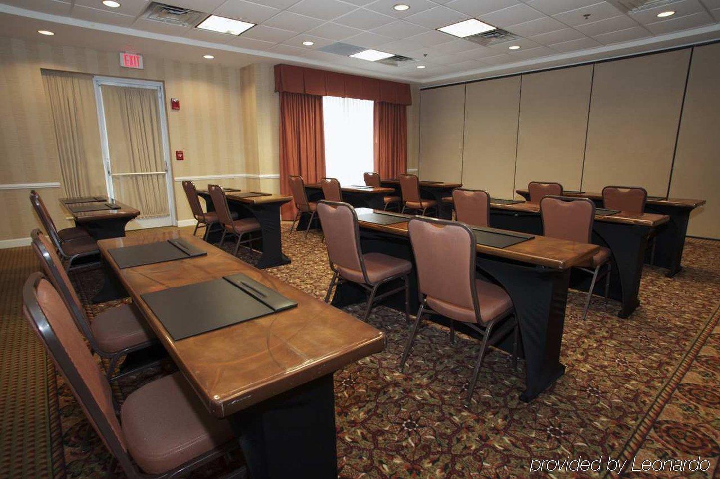 Hilton Garden Inn Oakbrook Terrace Dış mekan fotoğraf